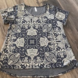 LuLaRoe jacquard print classic tee